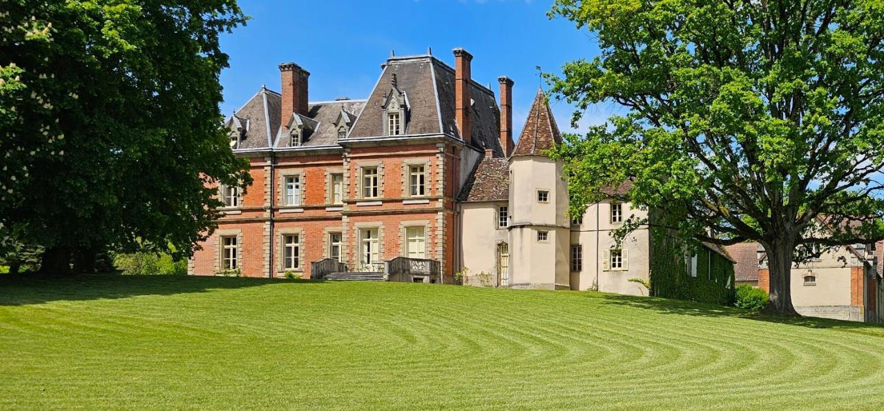 Chateau De Montpatey Bed and Breakfast Couches Exterior foto