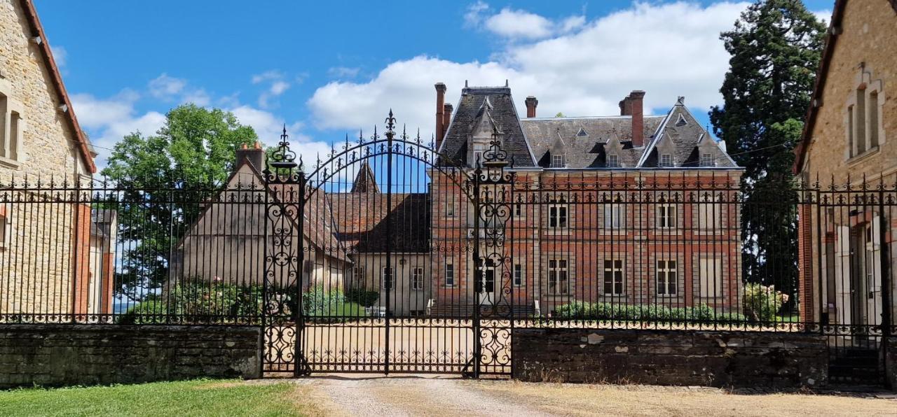 Chateau De Montpatey Bed and Breakfast Couches Exterior foto