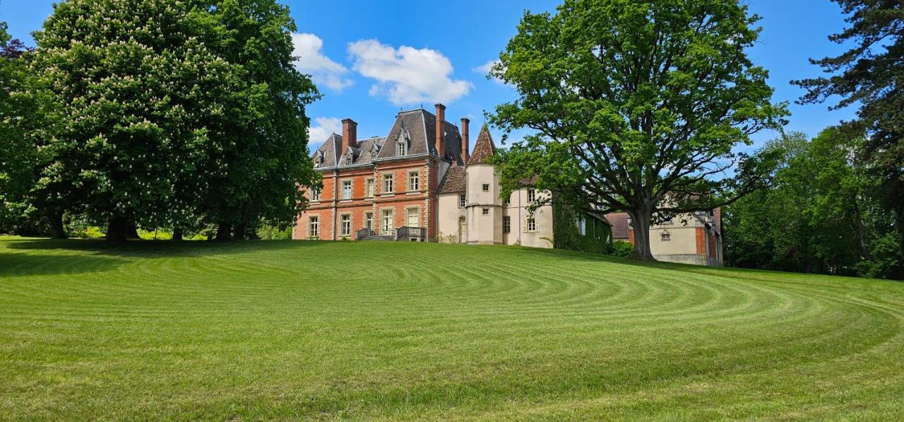 Chateau De Montpatey Bed and Breakfast Couches Exterior foto