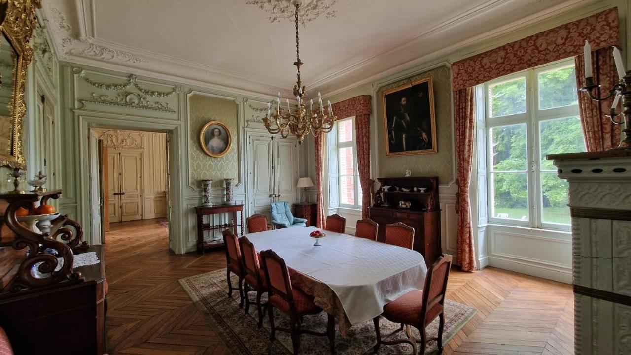 Chateau De Montpatey Bed and Breakfast Couches Exterior foto